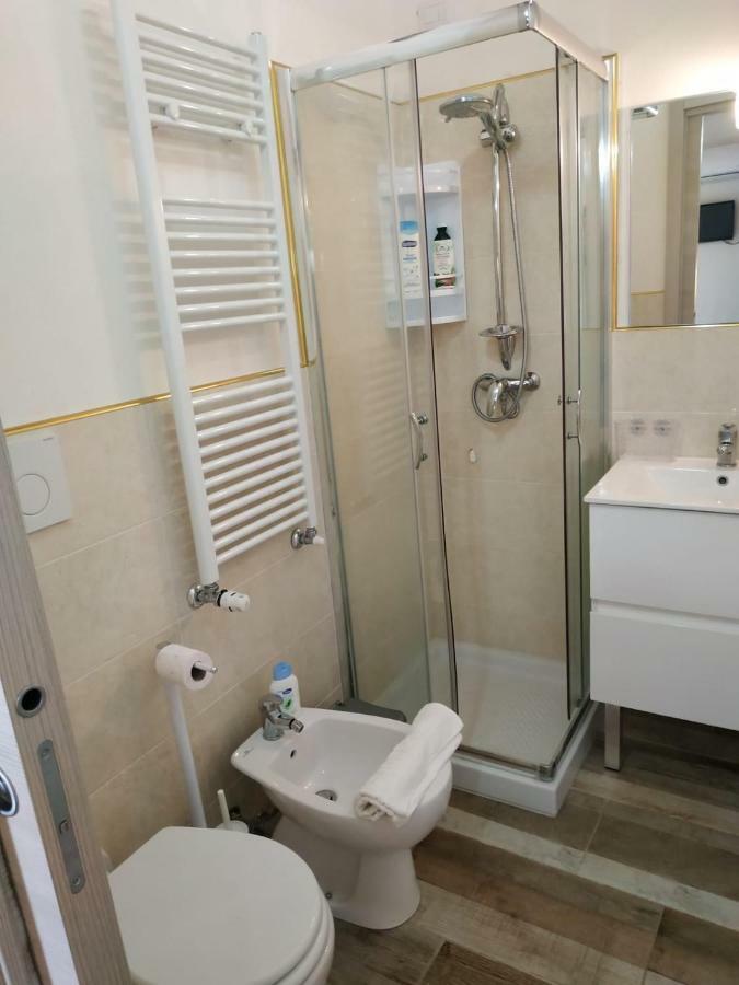 B&B Tra I Mari Del Salento Lecce Exterior photo